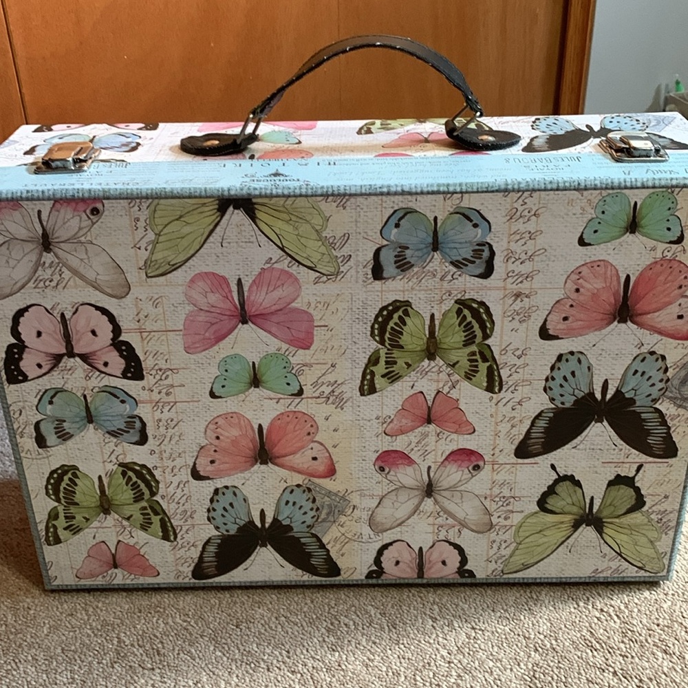 Organizing Essentials storage trunk - Picture 4 of 5